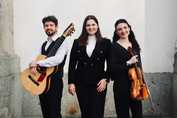 LOVARTIS - Música ao vivo