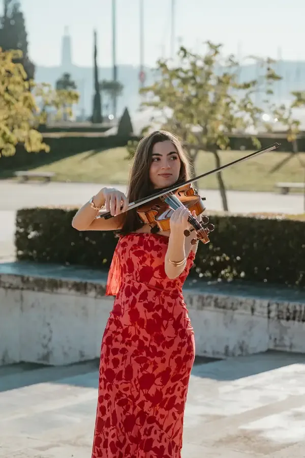 Carolina Gonçalves Violino