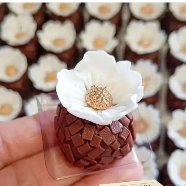 Renata Antunes Doces finos 14