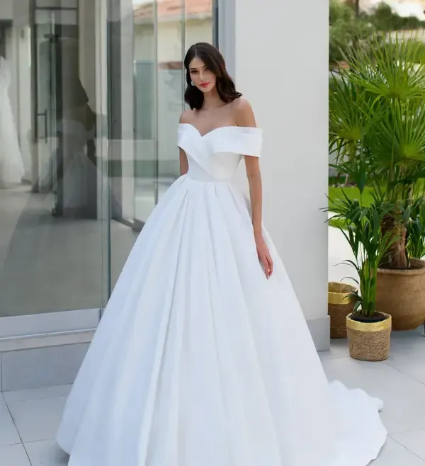 Galeria Bold Up Bridal Store 0